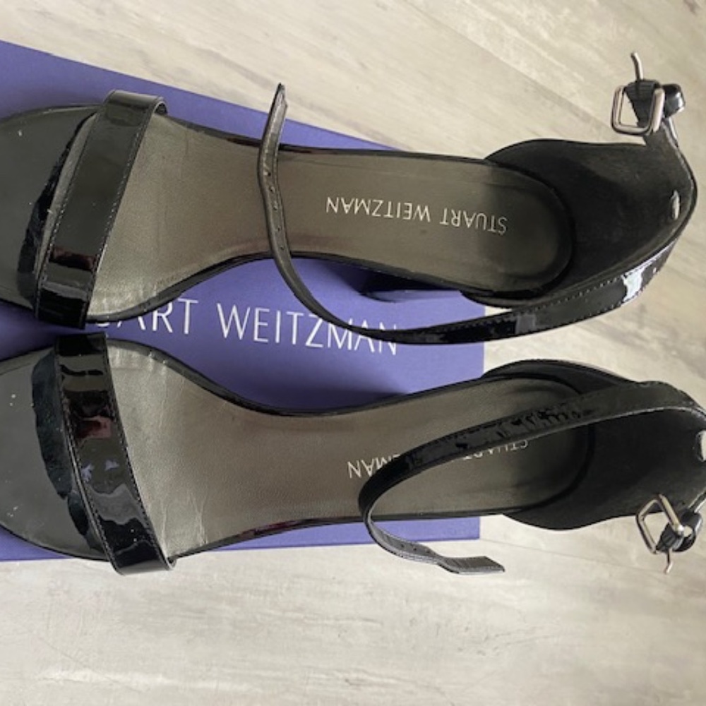 Stuart Weitzman Nearly Nude Black Patient Sandals